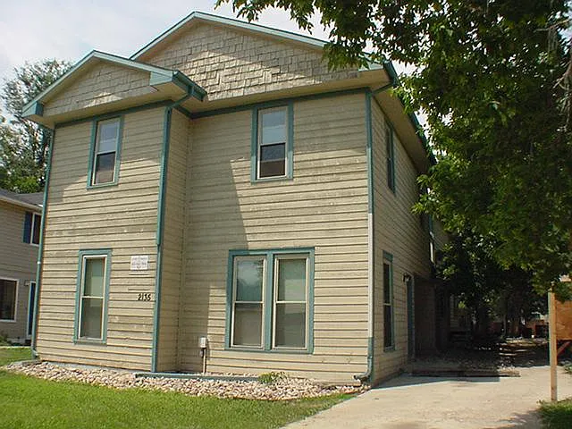 2135 Goss Cir W #3 — Photo 1