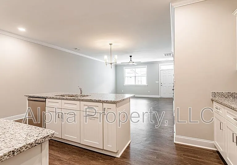 18 Alderly Way — Photo 9
