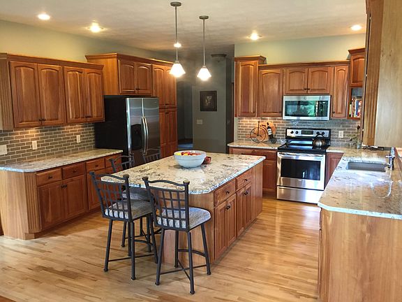 4th image of 6105 S Venita Cir