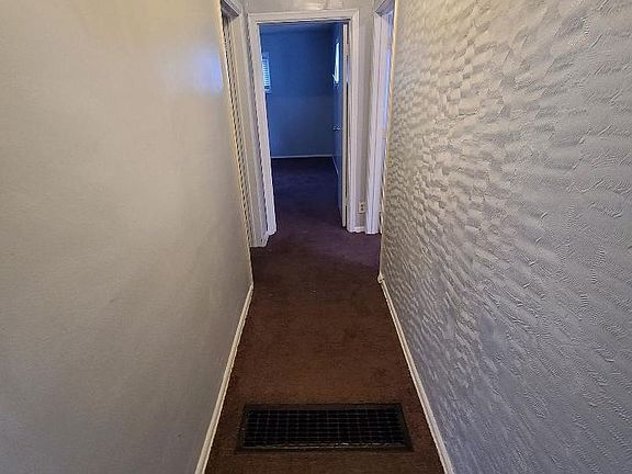 3rd image of 3277 Hovey St