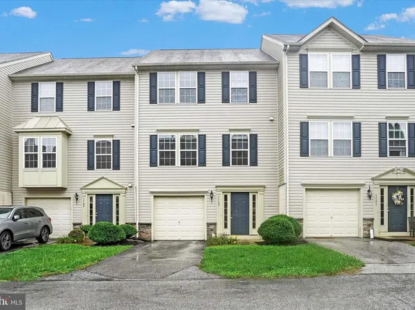 1145 Blue Bird Ln #26, York, PA 17402