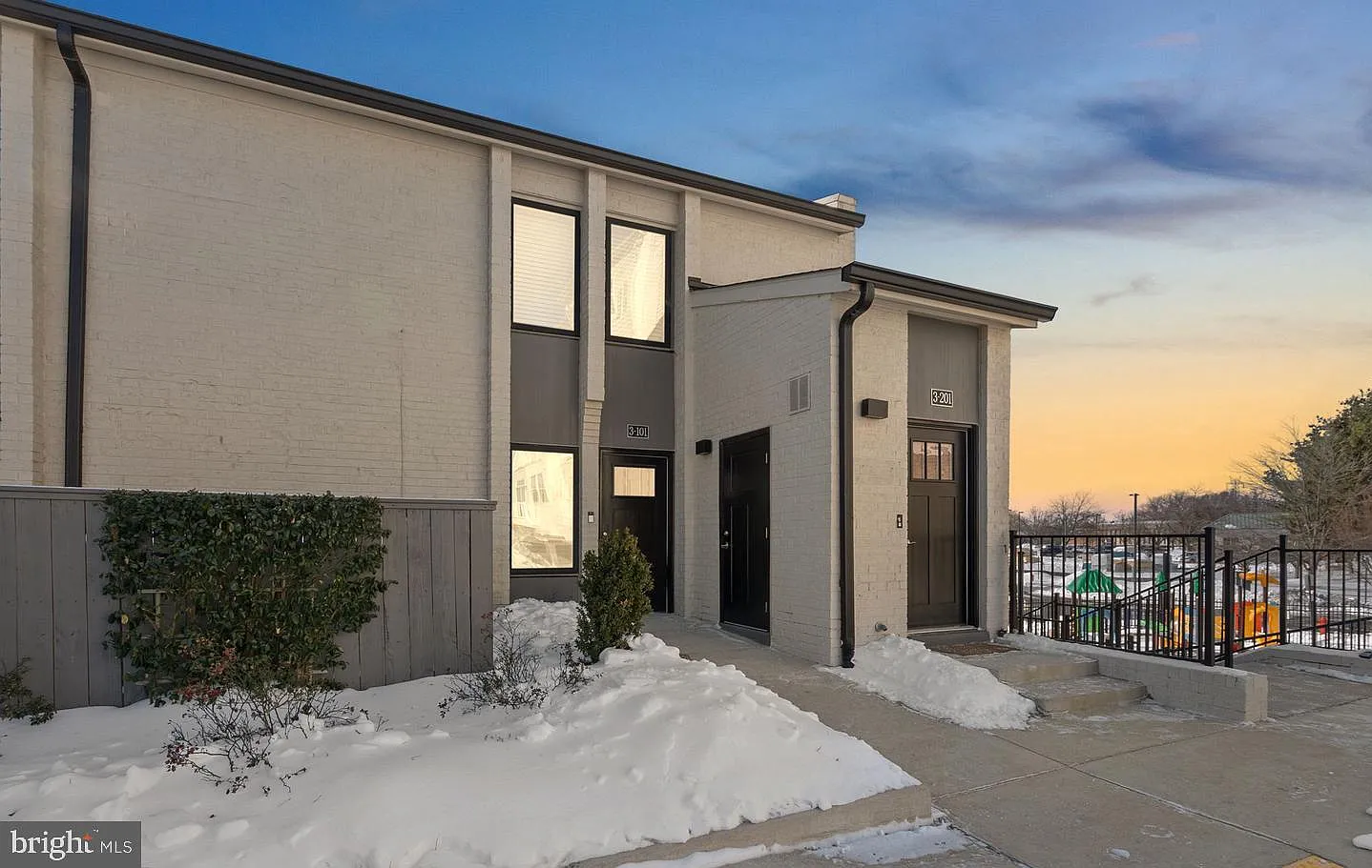 19520 Village Walk Dr — Photo 1