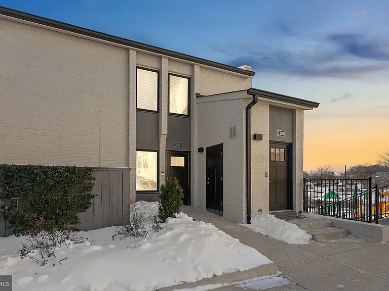 19520 Village Walk Dr #3-101 — Photo 1