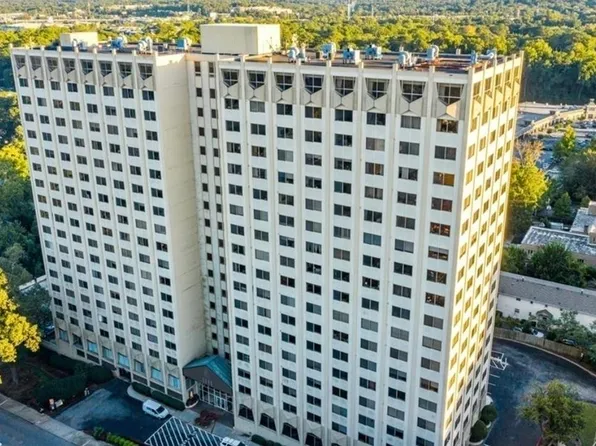 2479 Peachtree Rd NE APT 508, Atlanta, GA 30305
