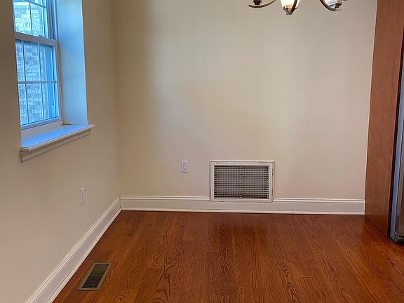 3rd image of 1192 Fairfax Ave Floor 1