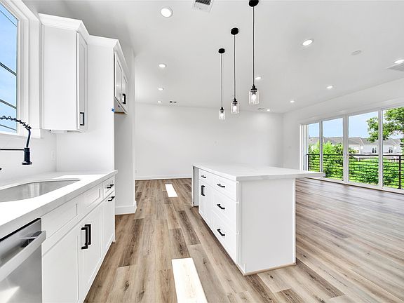 3rd image of 4124 Buck St #4124