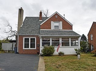 305 Edgemore Rd, Secane, PA 19018