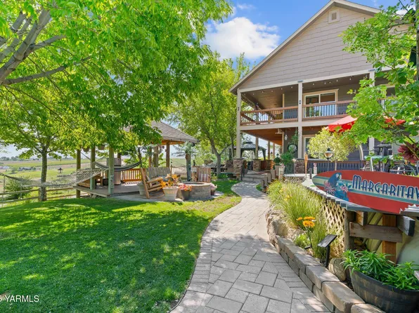 12900 Douglas Rd, Yakima, WA 98908