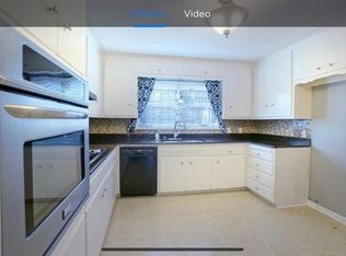 5329 S Columbia Pl, Tulsa, OK 74105