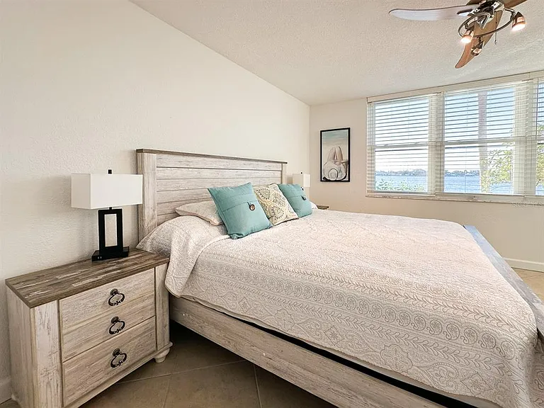 7920 Sun Island Dr S #102 — Photo 20