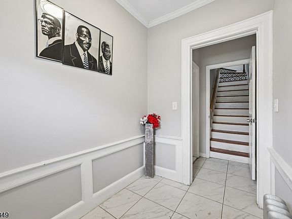 4th image of 147 Brookside Ave #2