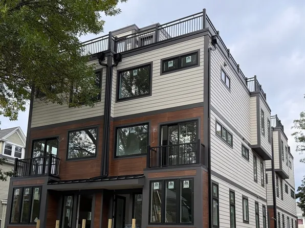 7 Belknap St #1, Arlington, MA 02474