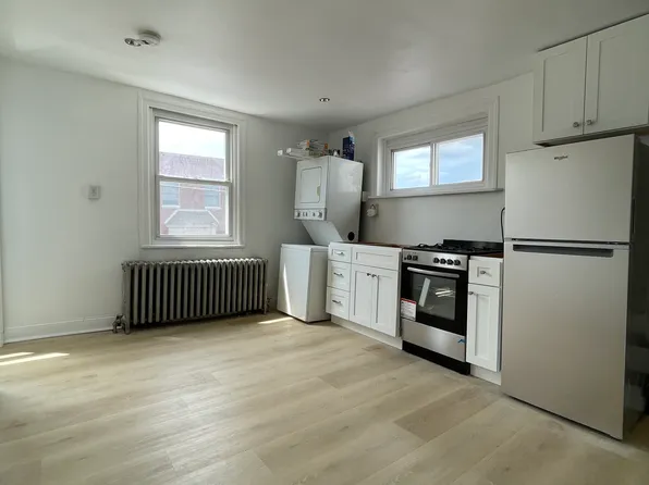 1823 1/2 S 10th St Floor 3, Philadelphia, PA 19148