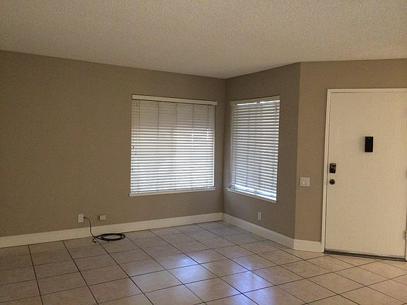 4th image of 38 Muirfield Ct