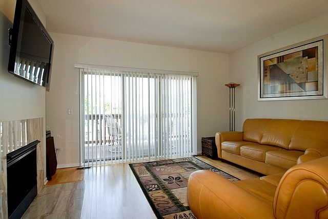 1st image of 7043 S Oglesby Ave #37-M