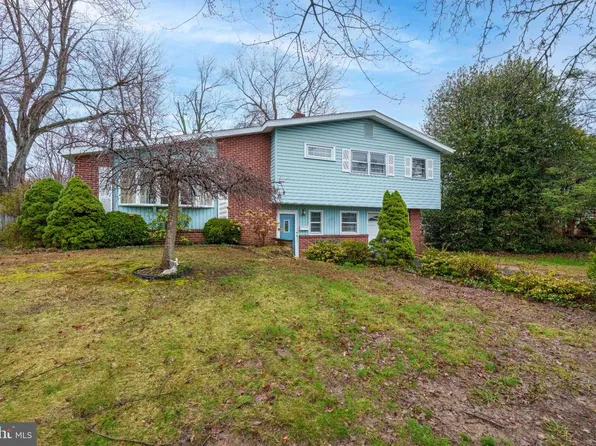 2407 McCawber Dr, Wilmington, DE 19808