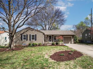 7749 Roe Ave, Prairie Village, KS 66208