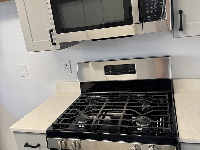 1912 Benita Dr #4 — Photo 10