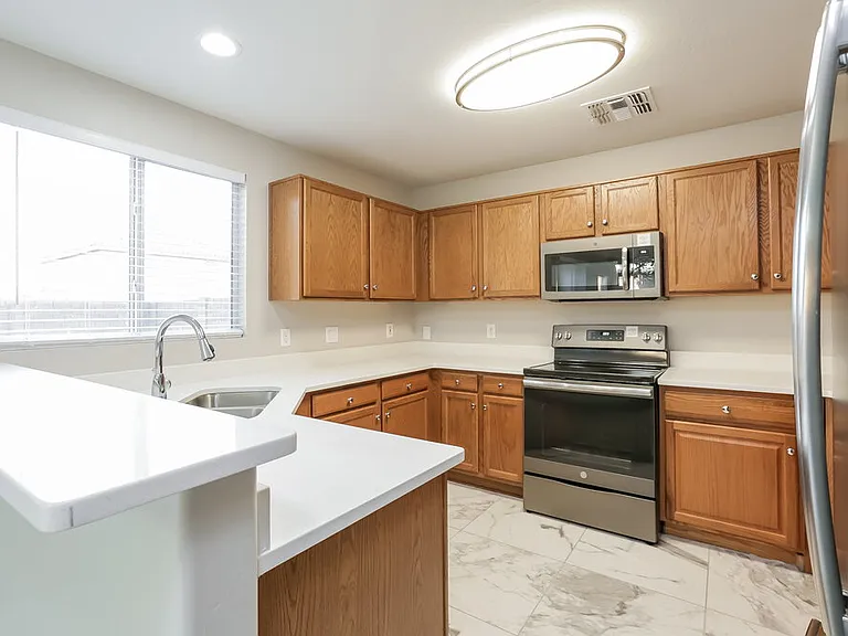 11845 W Lupine Ave — Photo 8
