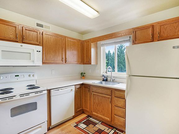 5th image of 3368 Devonwood Hls NE #3368