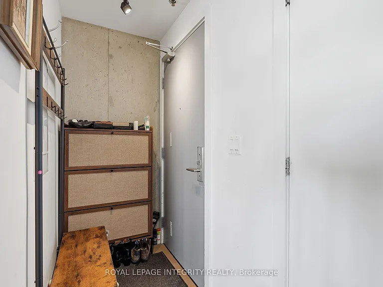 203 Catherine St #1203 — Photo 7