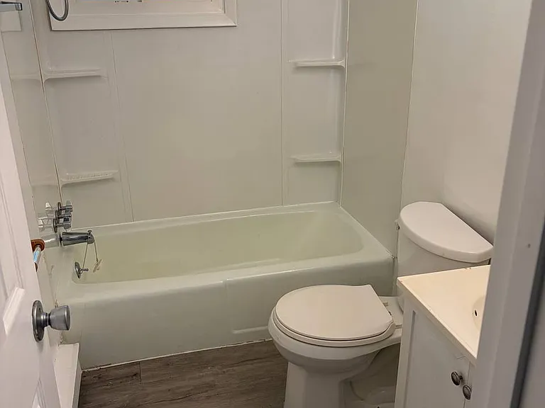 380 Clubhouse Dr #19 — Photo 4
