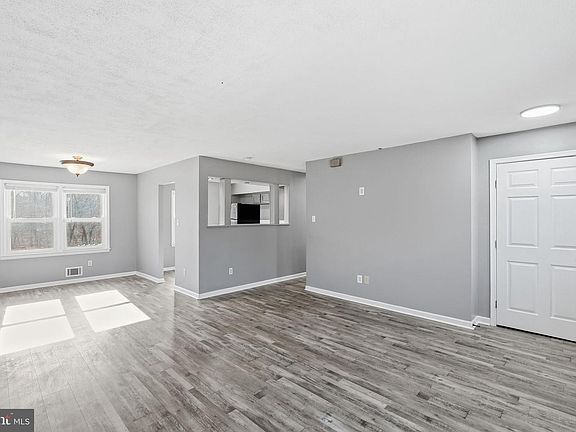 5th image of 13001 Windbrook Dr