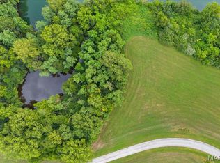 11150 Slate Dr, Carlyle, IL 62231