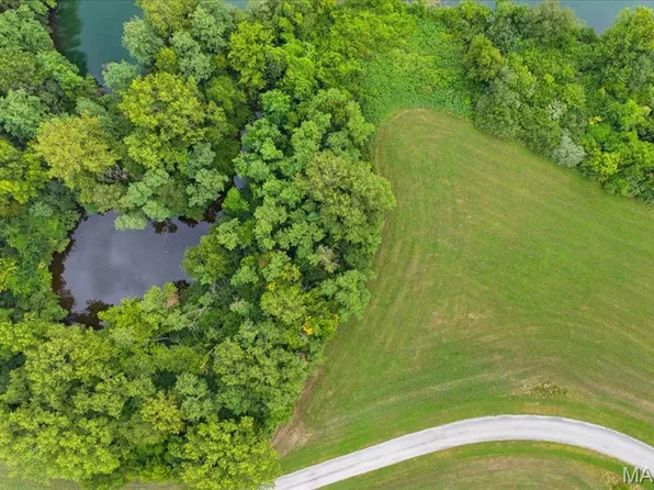 11150 Slate Dr, Carlyle, IL 62231