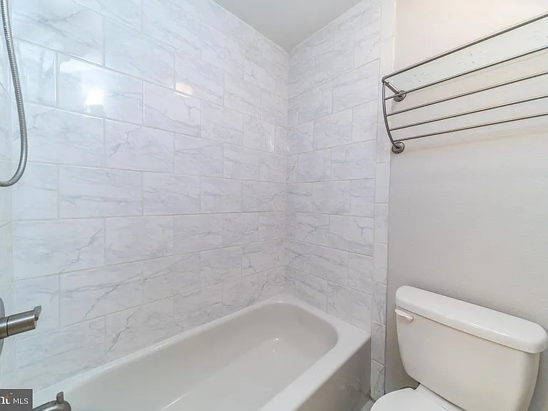 3920 Penderview Dr — Photo 9