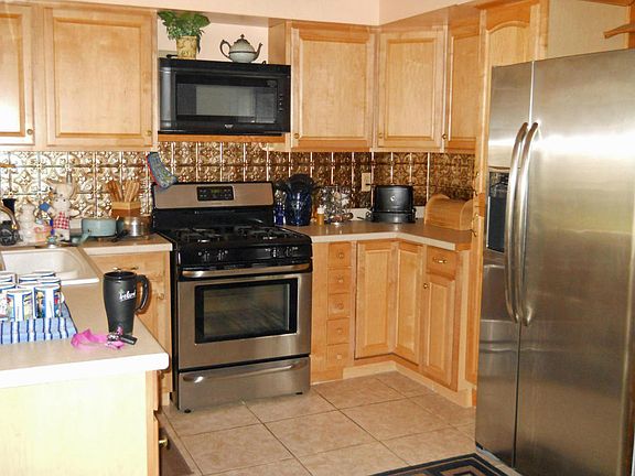 4th image of 398 NE Solida Cir