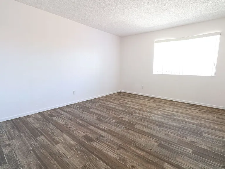 1620 N Beverly Ave #10 — Photo 12