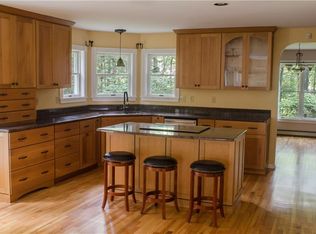 1 Angel Pl, Bath, ME 04530