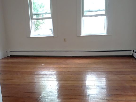 4th image of 106 Otis St #2