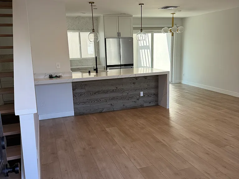 103 Harbor Woods Pl — Photo 1