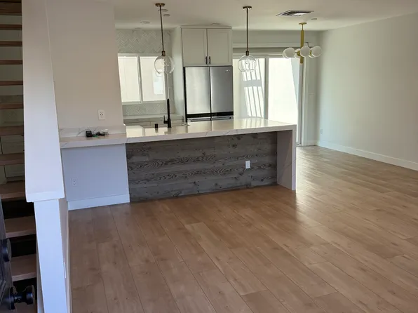 103 Harbor Woods Pl, Newport Beach, CA