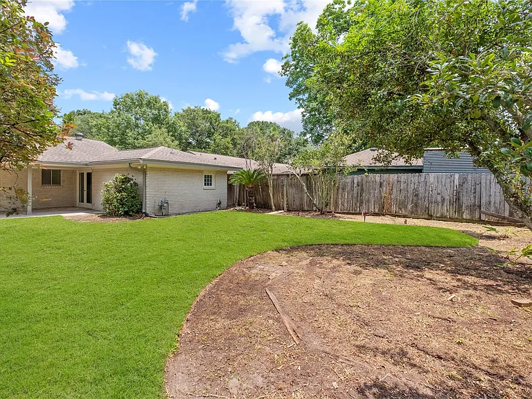 8307 Braesview Ln — Photo 29