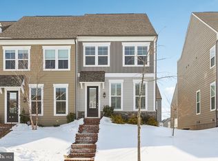 1733 Autumn Maple Leaf Dr, Dumfries, VA 22026