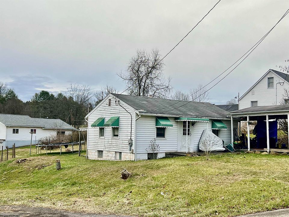 2nd image of 117 Fox Hill Ln