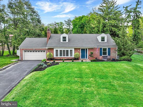 2nd image of 790 Spring Ln