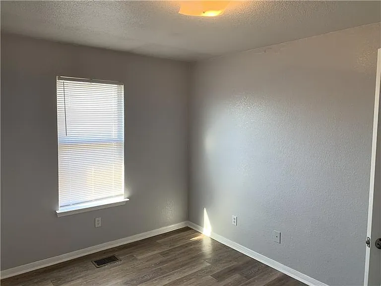 2807 Cantabrian Dr #B — Photo 14