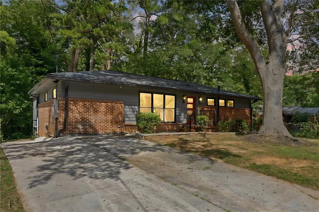 5 bed, 2538 sqft, $3,300 — Photo 4