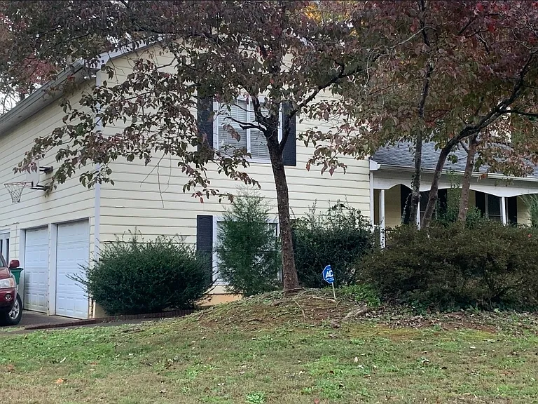 4984 Turtle Rock Dr — Photo 3