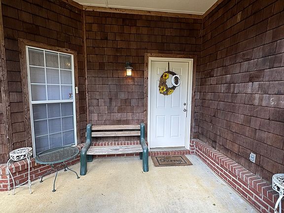 3rd image of 86 Sterling Dr