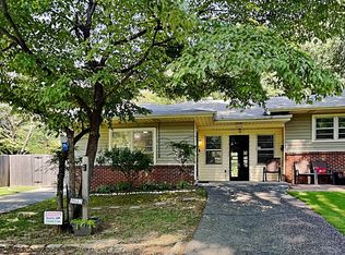 1012 Robin Hood Ln, Memphis, TN 38111