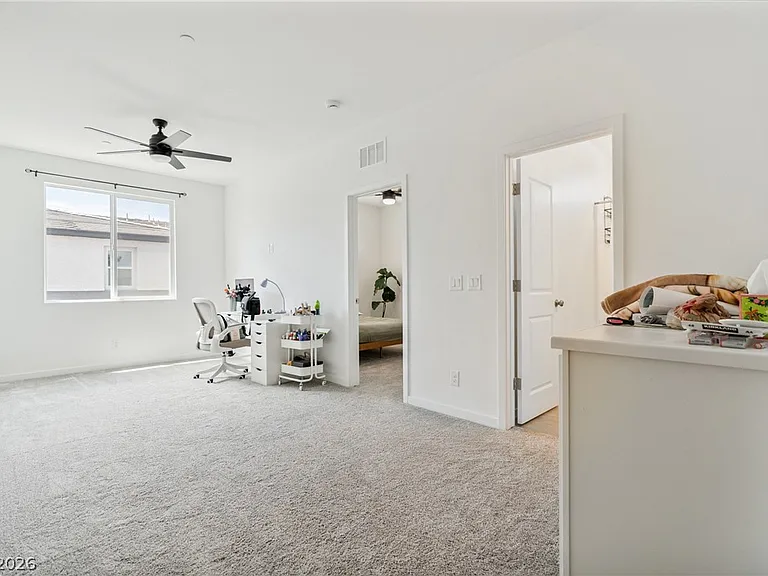 222 Krameria Ave — Photo 12