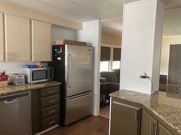 3rd image of 676 Brigantine Blvd