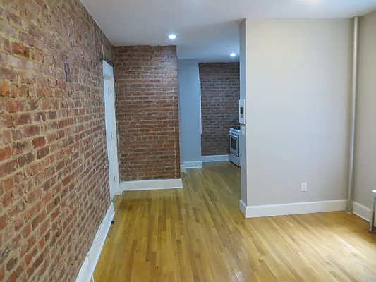 Rented by David W Realty Inc | media 7