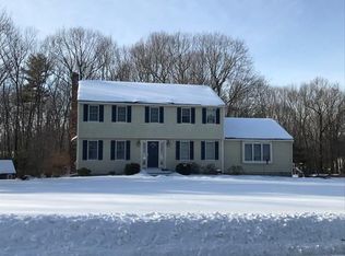 10 Virginia Rd, Tyngsboro, MA 01879
