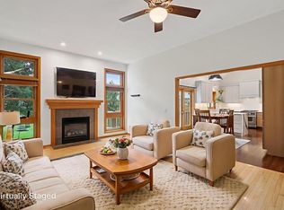 138 Fox Run, Sauk City, WI 53583